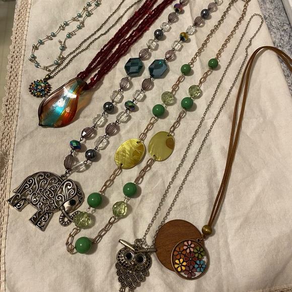 Chic Multicolor Beaded Necklace Collection - Picture 4 of 4